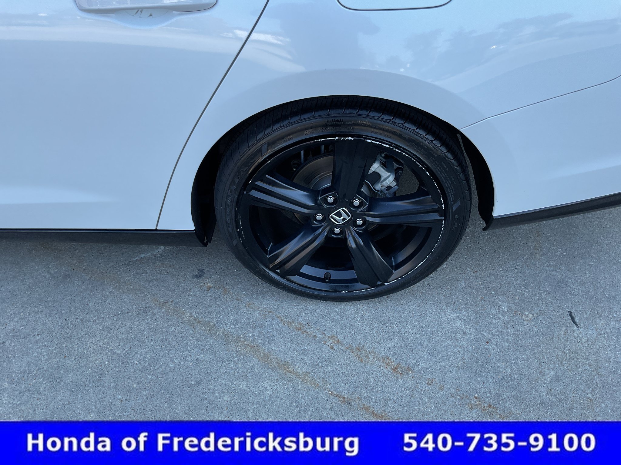 Used 2024 Honda Accord Sport image 11