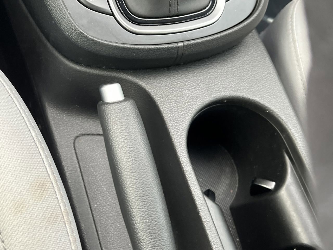 Used 2023 Hyundai Kona SEL image 4