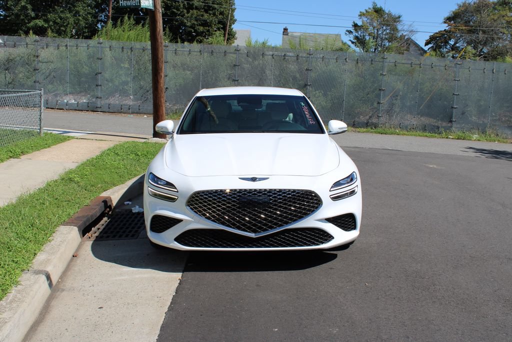 Used 2024 Genesis G70 2.5T image 2