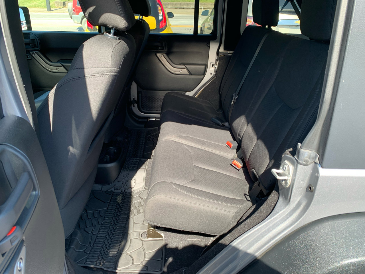 Used 2018 Jeep Wrangler Unlimited Sport S image 10