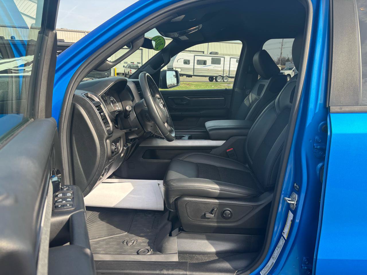 Used 2023 RAM 1500 Big Horn AWD/4WD image 9