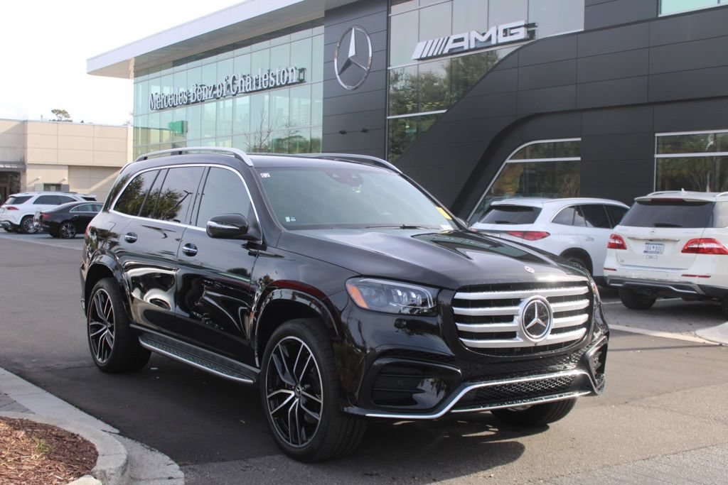 Certified 2025 Mercedes-Benz GLS 580 4MATIC image 3