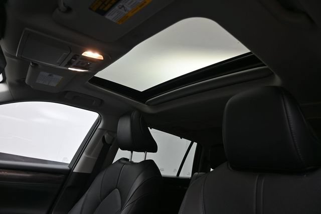 Used 2023 Toyota Highlander Limited FWD image 23