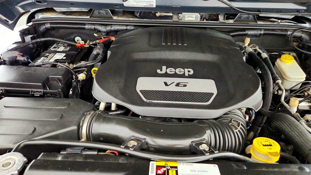 Used 2016 Jeep Wrangler Unlimited Rubicon AWD/4WD image 26