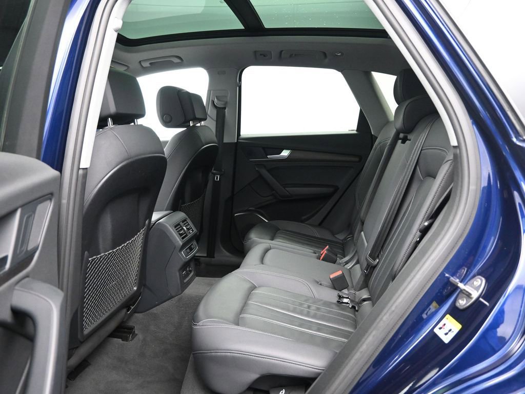 Used 2022 Audi Q5 2.0T Premium w/ Convenience Package image 30