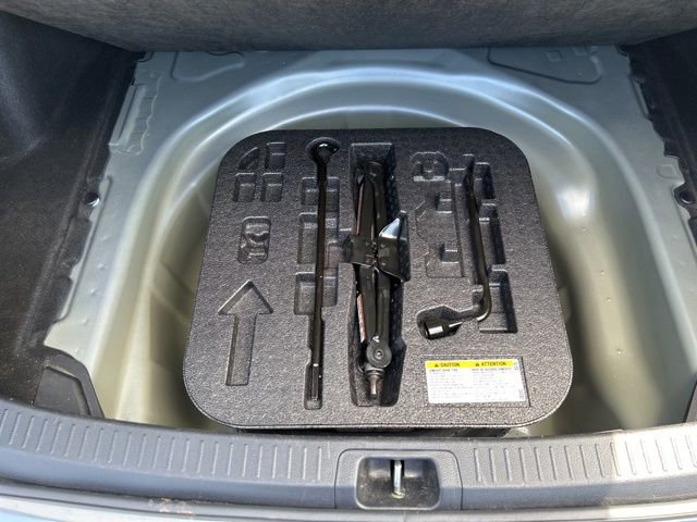 Used 2023 Toyota Corolla LE FWD image 11