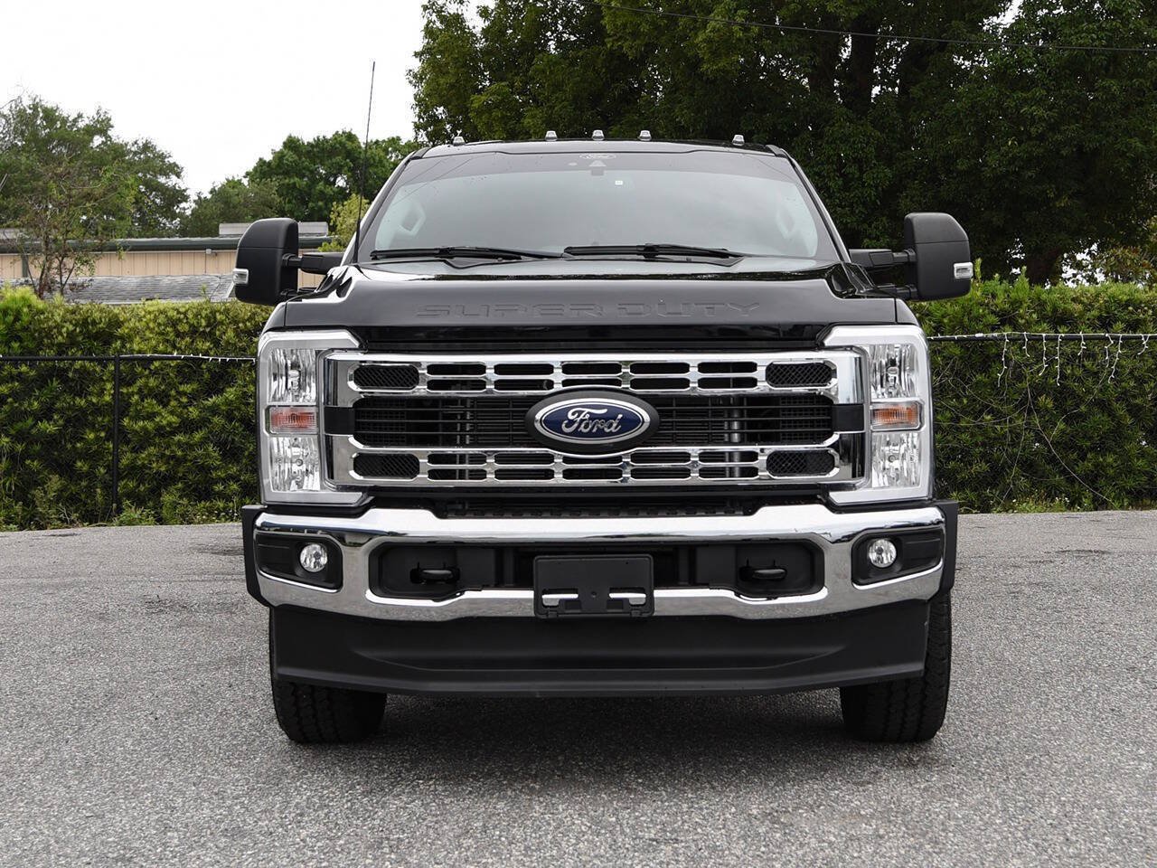 Used 2024 Ford F350 XL AWD/4WD image 3