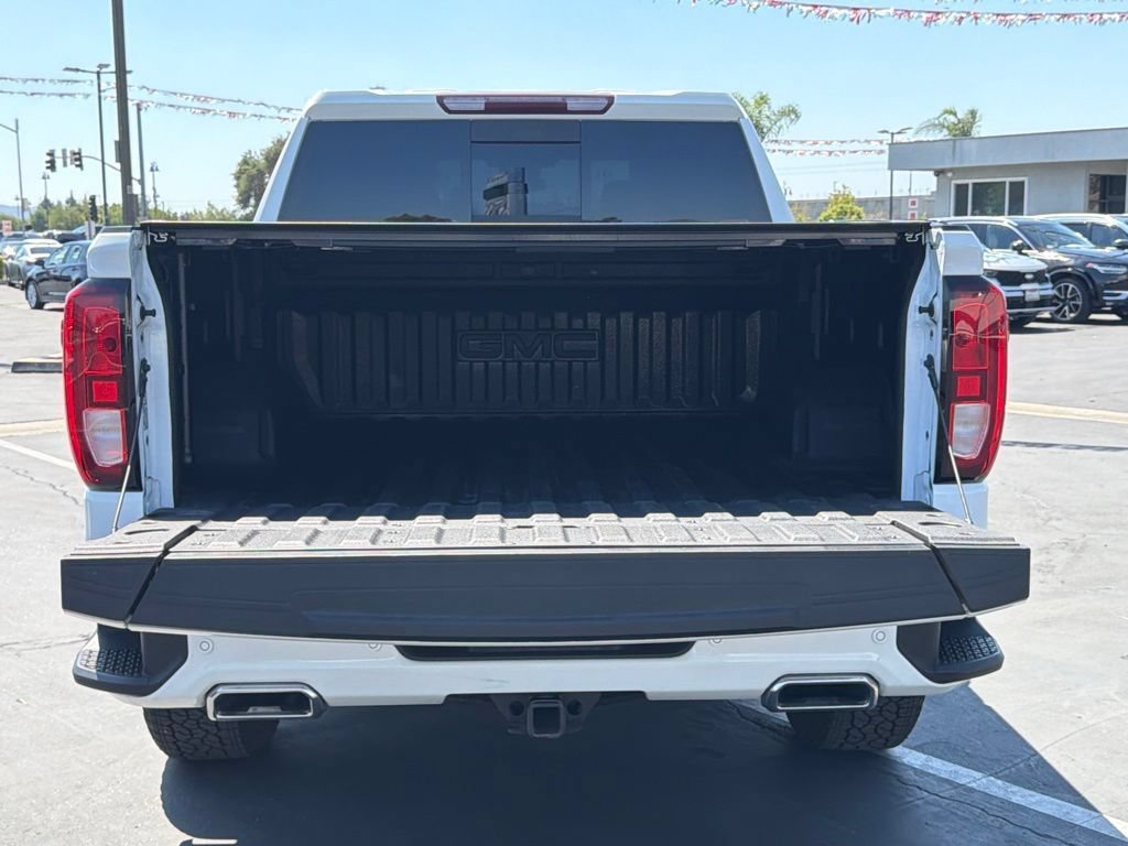 Used 2022 GMC Sierra 1500 Elevation w/ Elevation Premium Package AWD/4WD image 17