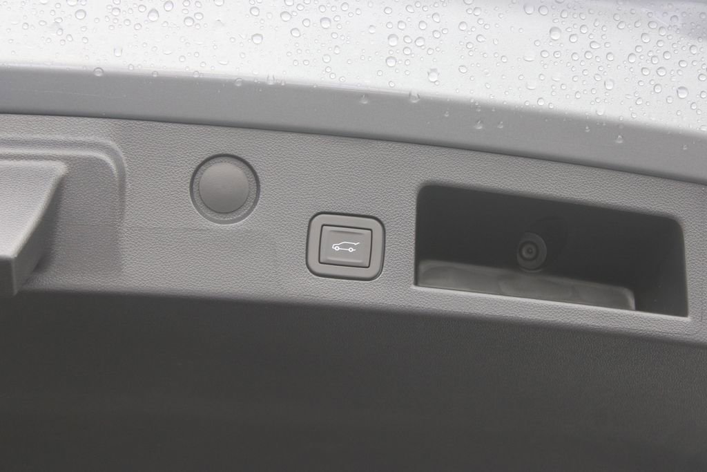 New 2026 Chevrolet Equinox LT FWD image 16