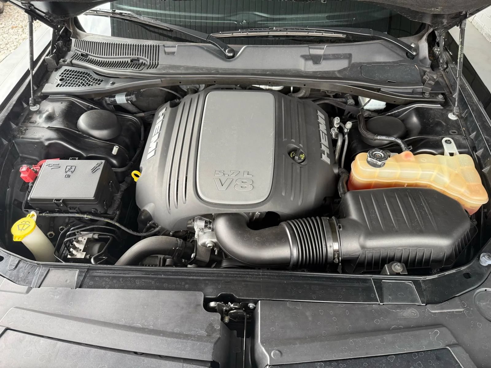 Used 2019 Dodge Challenger R/T RWD image 13