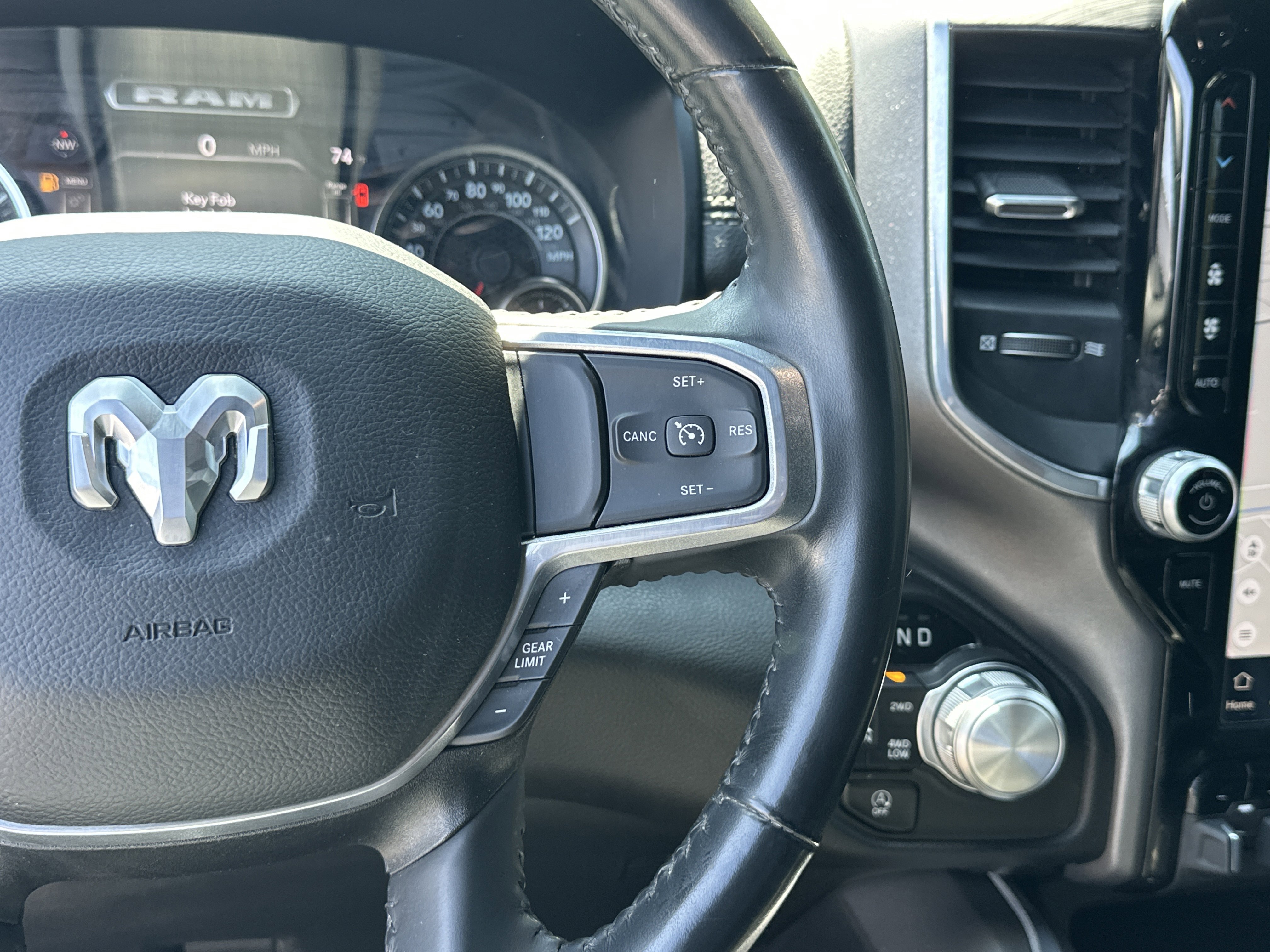 Used 2023 RAM 1500 Laramie AWD/4WD image 29