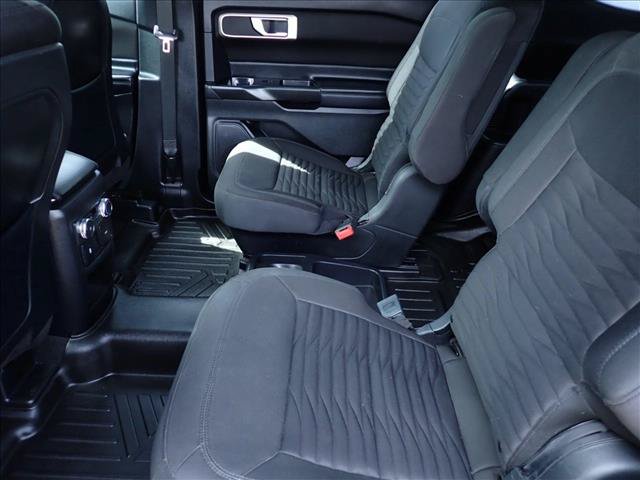 Used 2020 Ford Explorer XLT AWD/4WD image 10