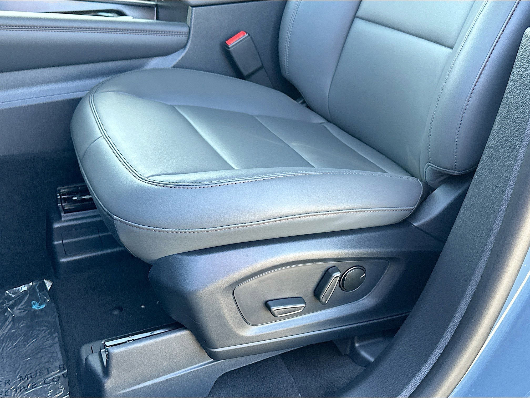 New 2026 Ford Explorer Active w/ Active Comfort Package image 14
