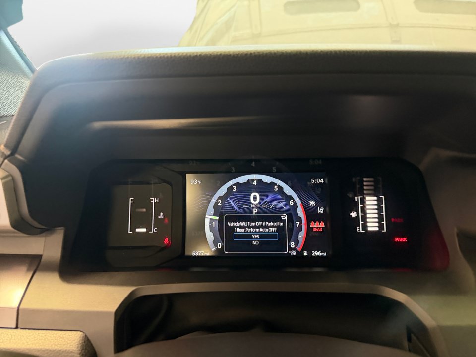 Certified 2025 Toyota Tacoma SR5 AWD/4WD image 14
