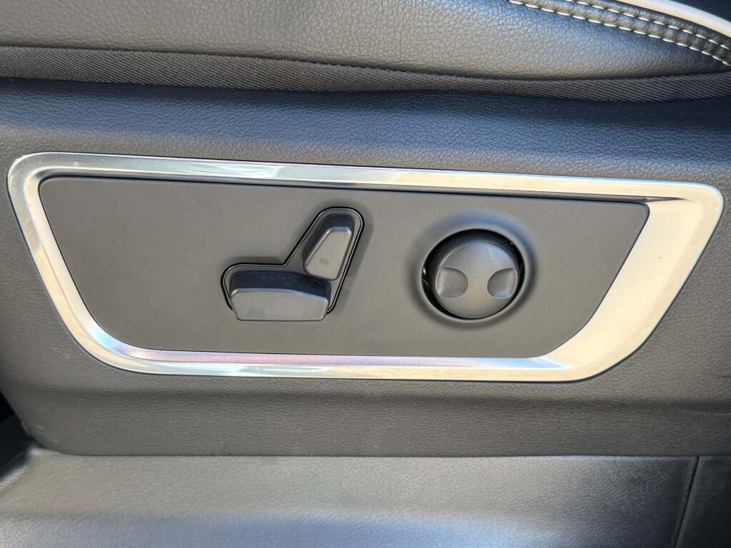 New 2026 RAM 1500 Laramie w/ Night Edition image 31