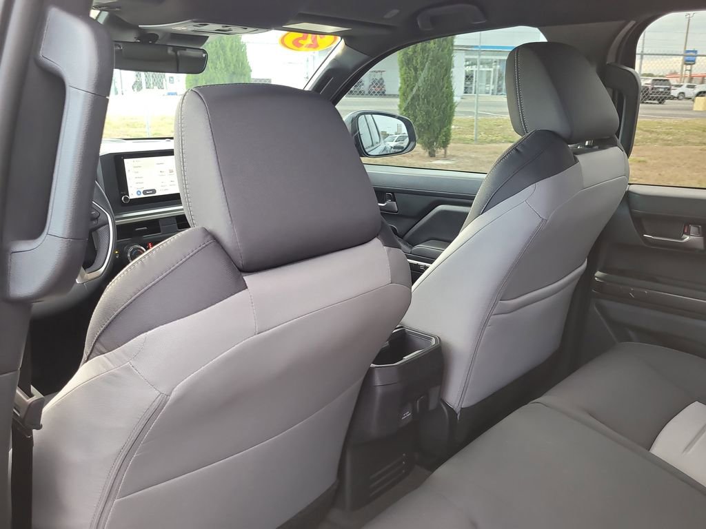 Used 2025 Toyota Tacoma TRD Off-Road image 9