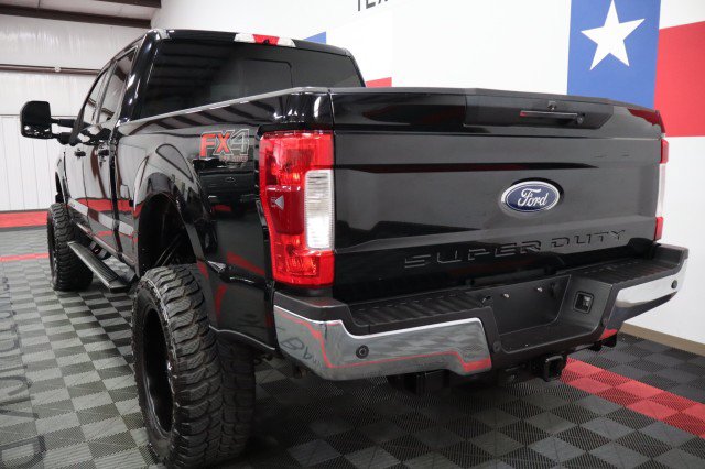 Used 2017 Ford F250 Lariat w/ Lariat Ultimate Package AWD/4WD image 11