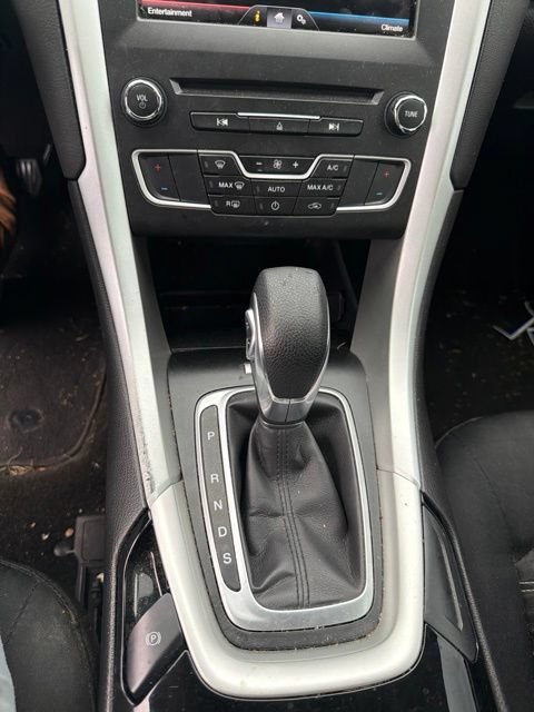 Used 2016 Ford Fusion SE FWD image 36