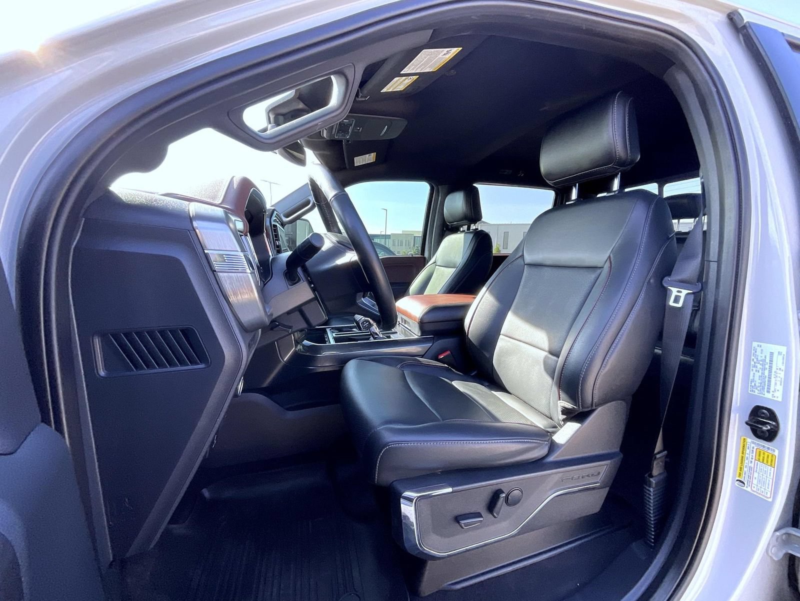 Used 2023 Ford F150 Lariat AWD/4WD image 11