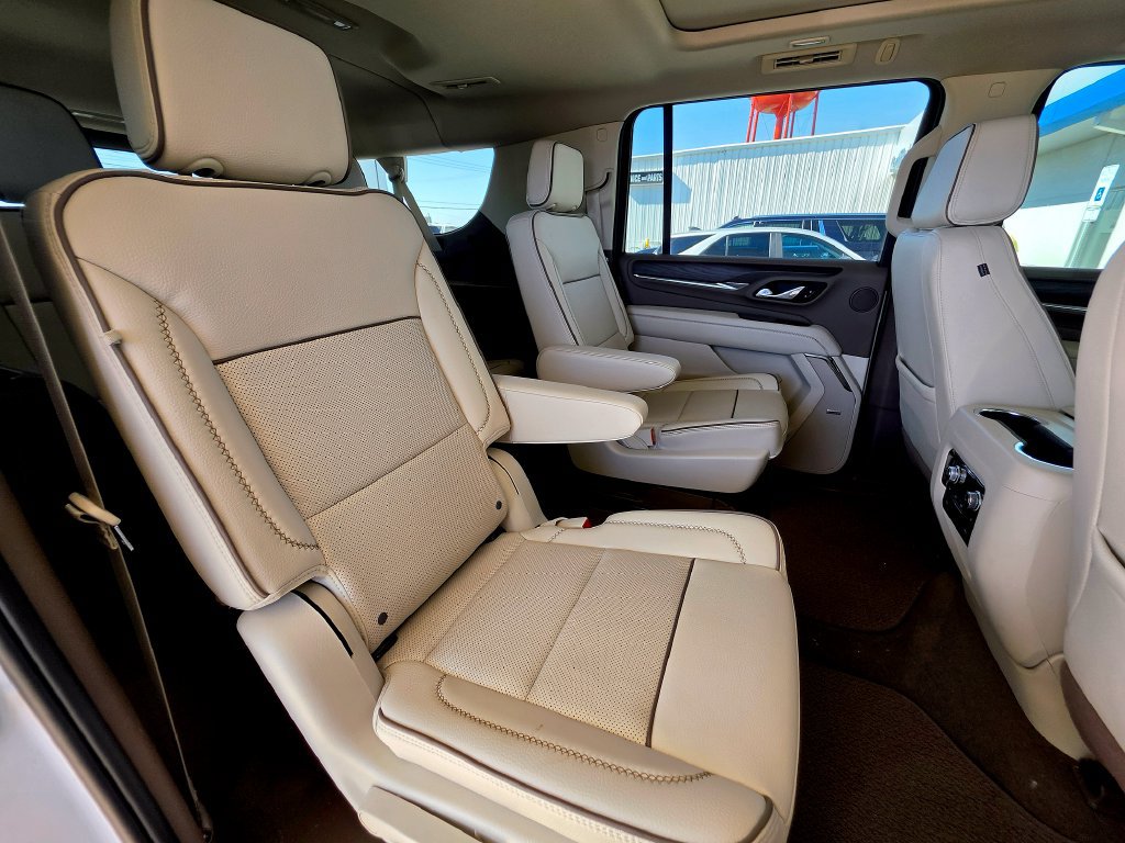 Used 2024 GMC Yukon XL Denali AWD/4WD image 83