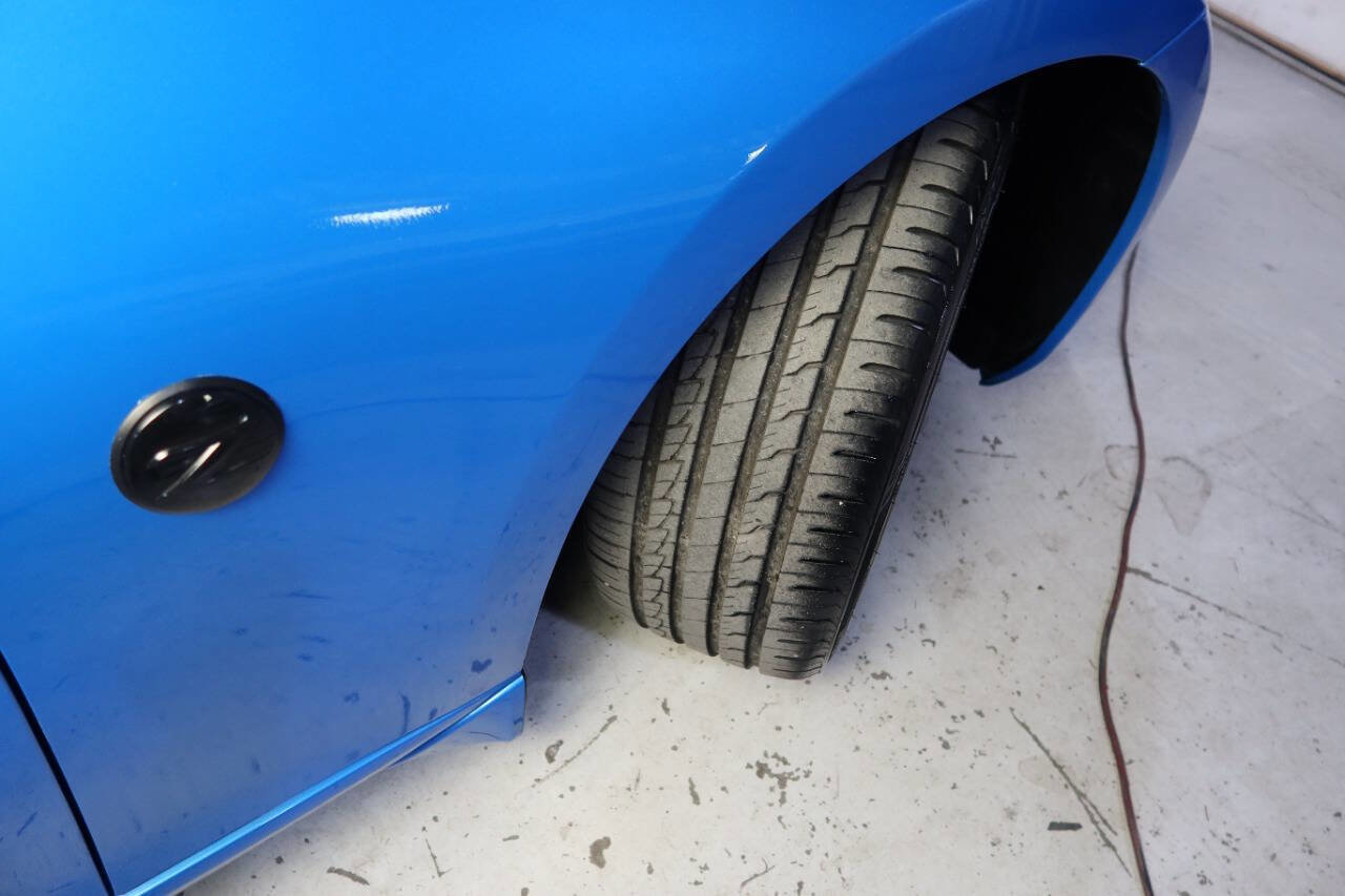 Used 2009 Nissan 370Z Touring w/ Sport Pkg image 34