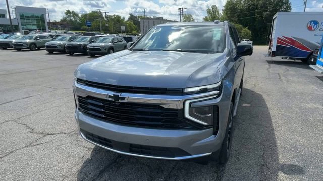 New 2026 Chevrolet Tahoe LS w/ LPO, Dark Essentials Package AWD/4WD image 5