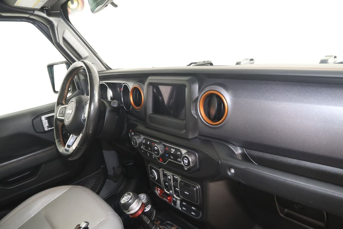 Used 2021 Jeep Gladiator Mojave w/ LED Lighting Group AWD/4WD image 39