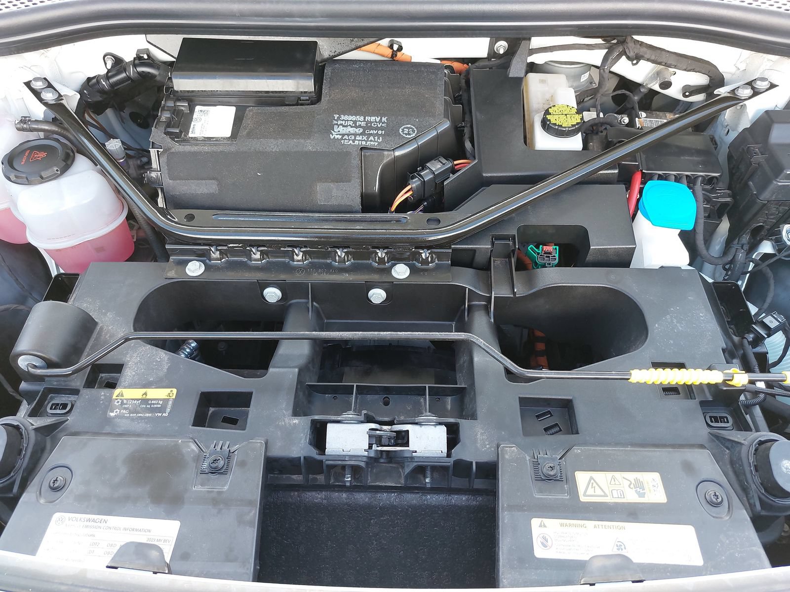 Used 2023 Volkswagen ID.4 Pro RWD image 34