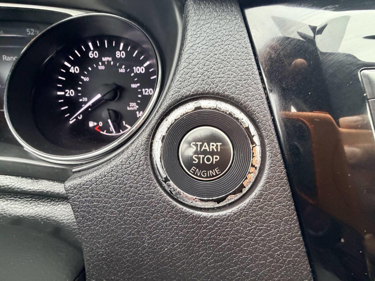 Used 2014 Nissan Rogue SV w/ SV Premium Package AWD/4WD image 58