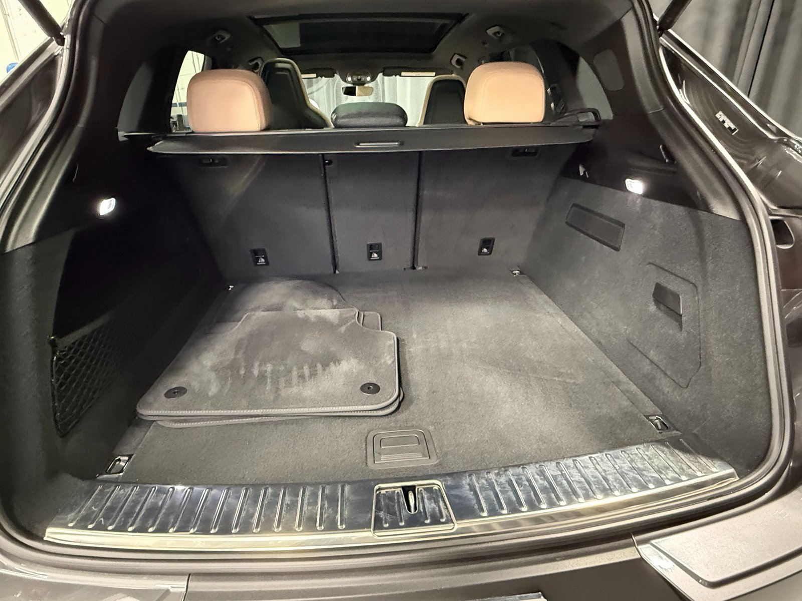 Certified 2025 Porsche Cayenne image 23