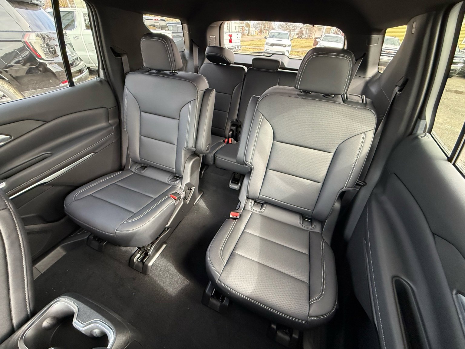 New 2026 Chevrolet Traverse LT image 13