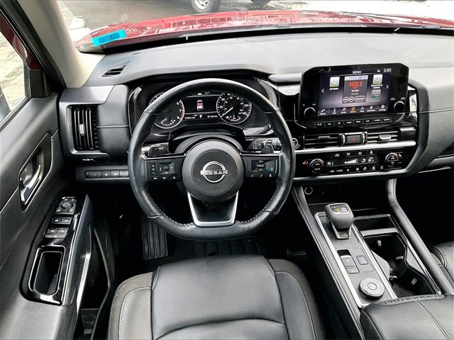 Used 2023 Nissan Pathfinder SL w/ Cargo Package image 5