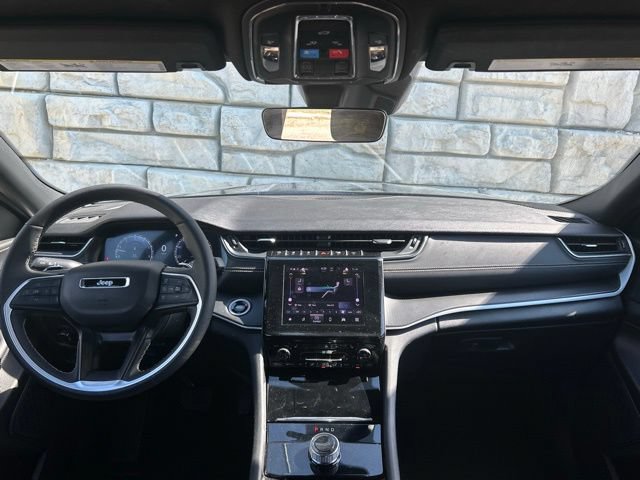 Used 2025 Jeep Grand Cherokee Laredo X w/ Luxury Tech Group I AWD/4WD image 10