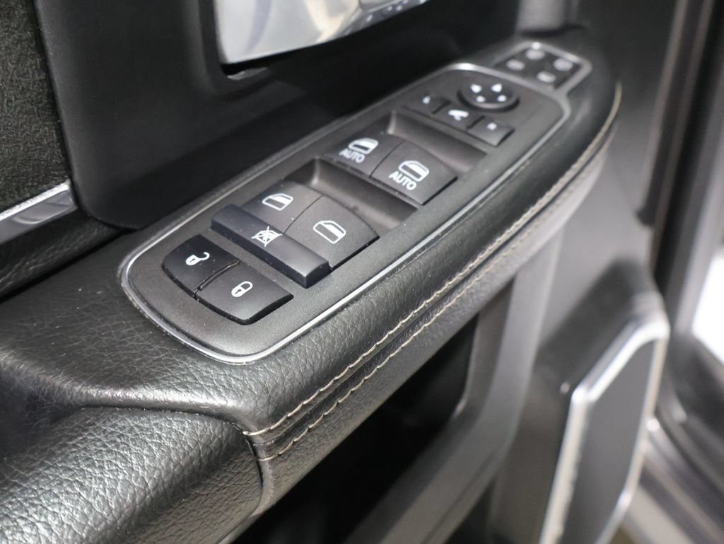 Used 2024 RAM 2500 Laramie AWD/4WD image 18