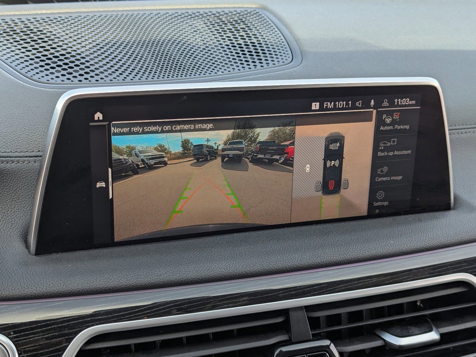 Used 2021 BMW 740i w/ M Sport Package image 28