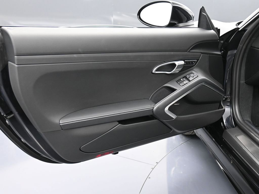New 2025 Porsche 718 Cayman RWD image 17