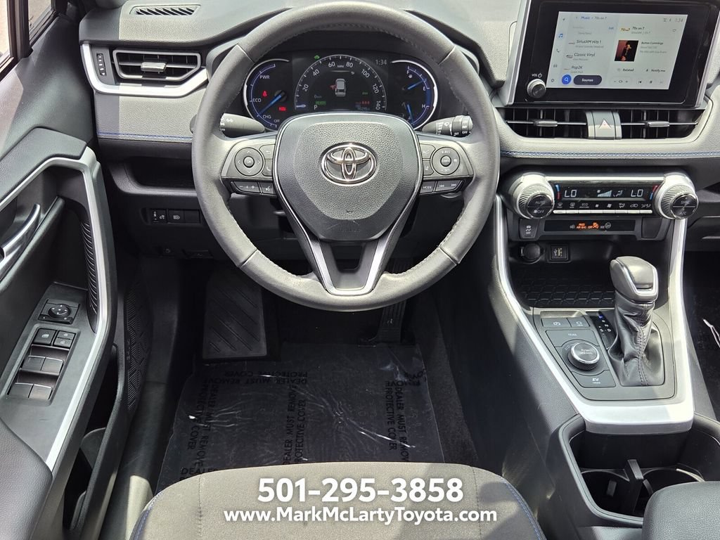 Used 2023 Toyota RAV4 SE AWD/4WD image 11