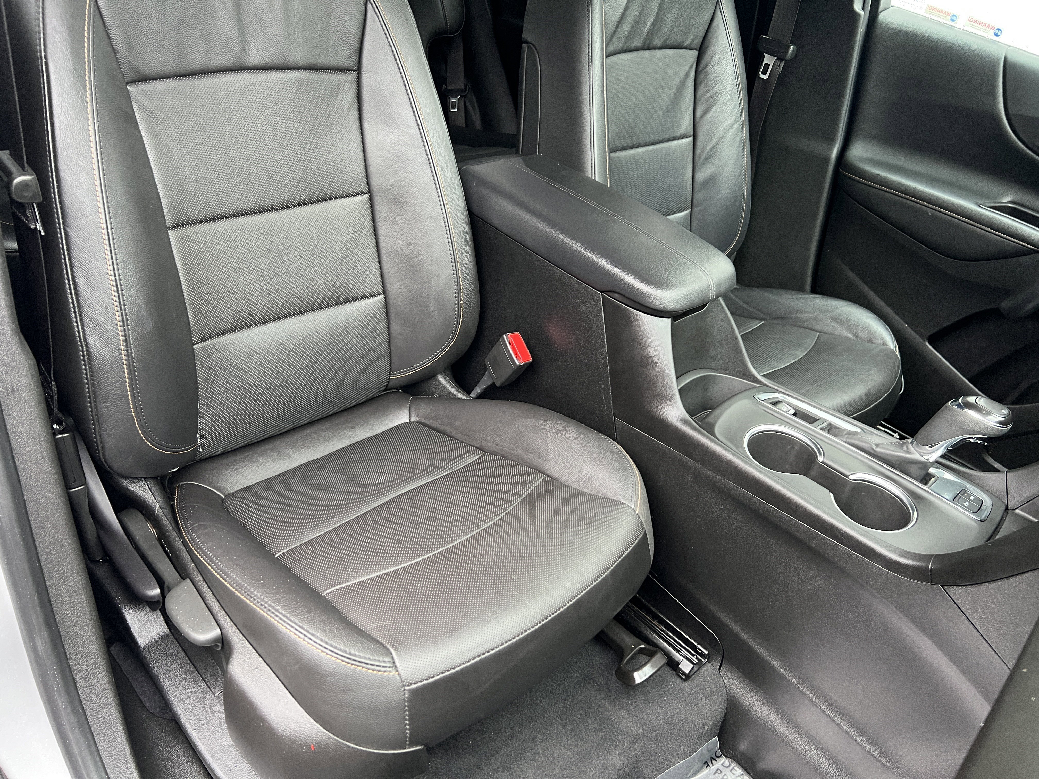 Used 2020 Chevrolet Equinox Premier AWD/4WD image 24