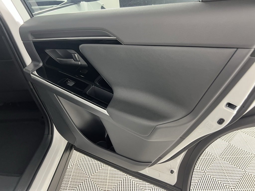 Used 2024 Toyota bZ4X XLE w/ Weather Package image 28