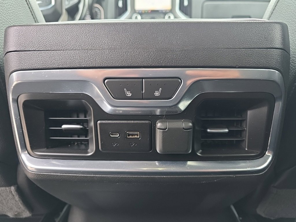Used 2023 GMC Sierra 3500 Denali w/ Denali Ultimate Package image 18