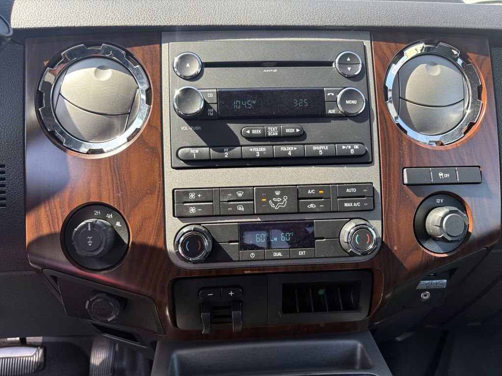 Used 2011 Ford F250 Lariat w/ Chrome Pkg image 19