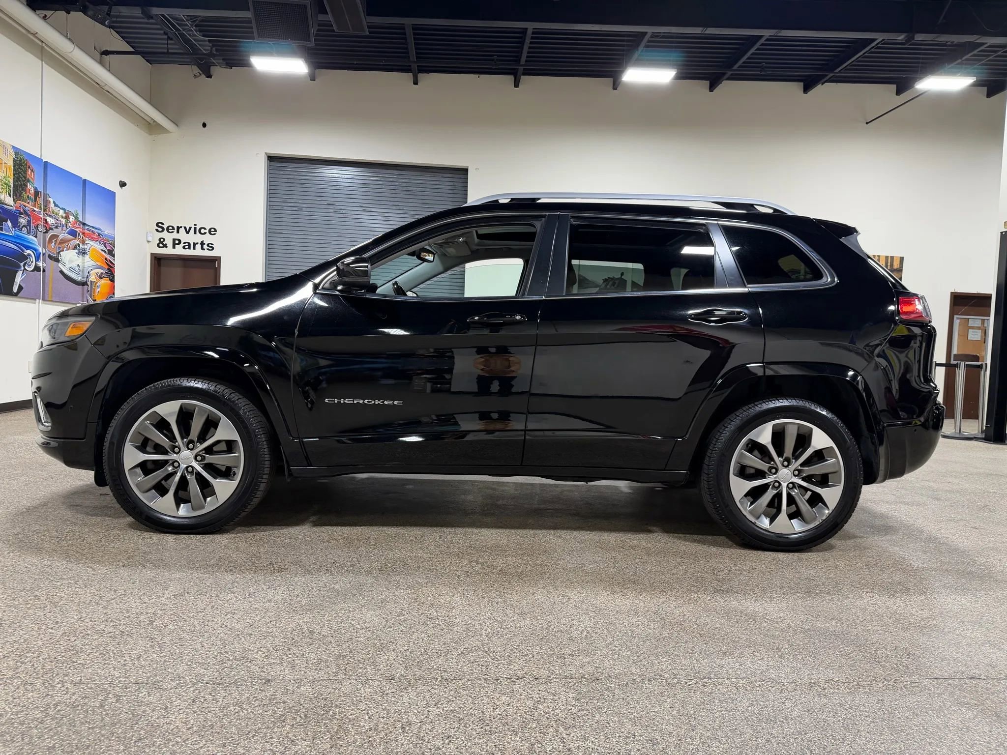 Used 2019 Jeep Cherokee Overland w/ Technology Group image 8