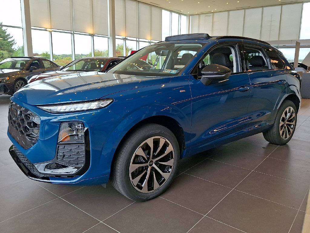 New 2026 Audi Q3 quattro 2.0T AWD/4WD image 5
