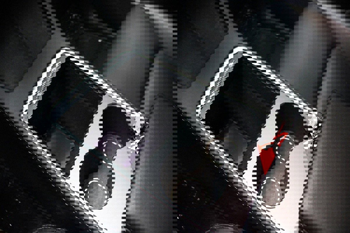 Used 2022 Tesla Model Y Long Range image 16