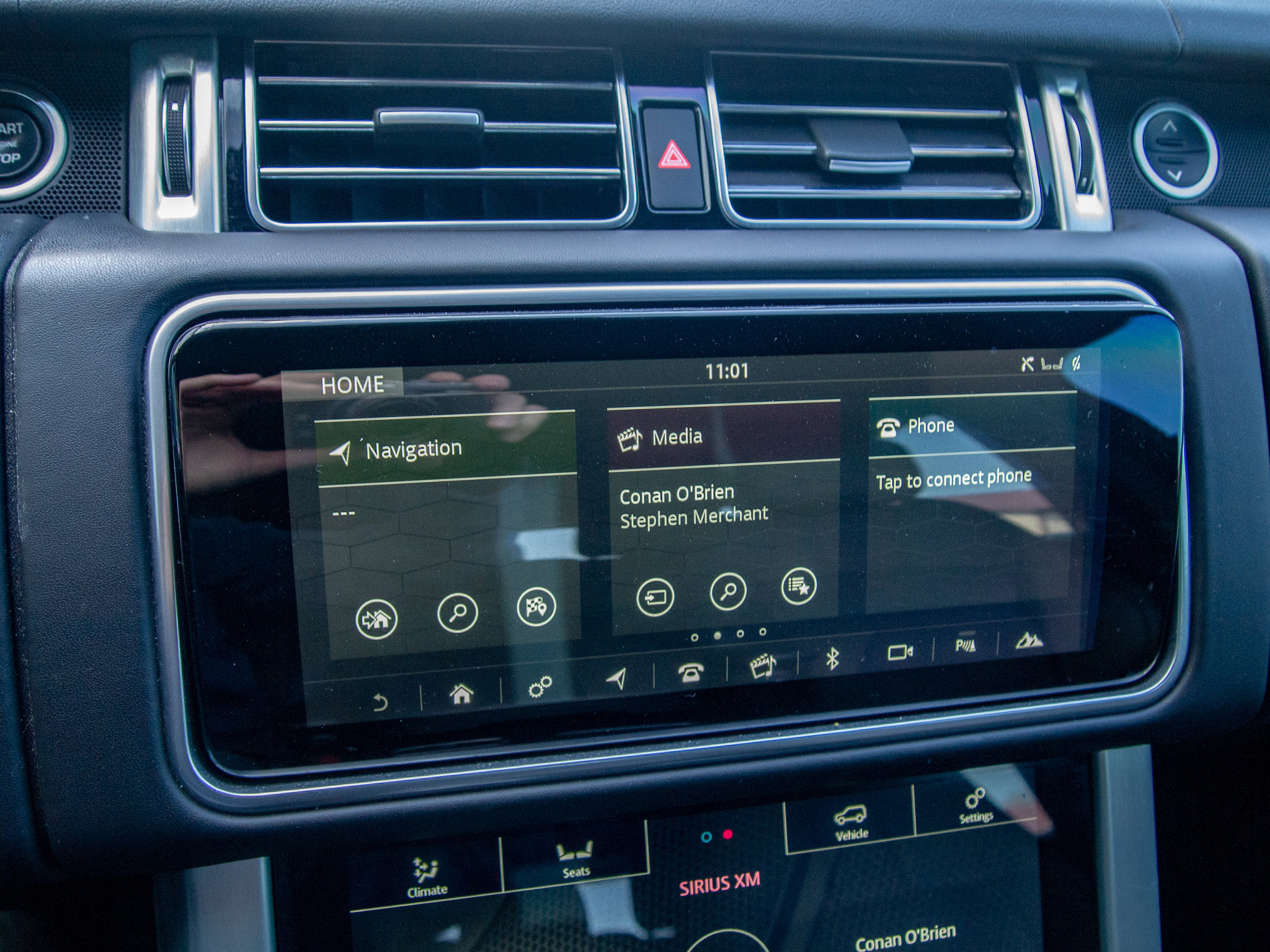 Used 2020 Land Rover Range Rover HSE image 18
