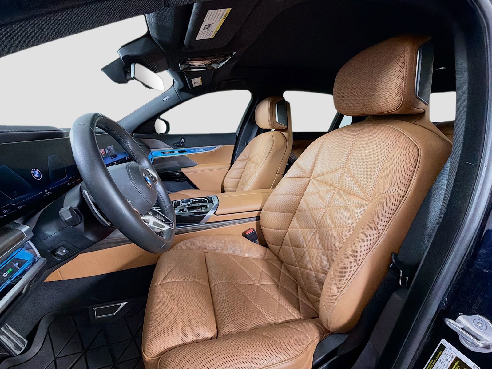 Used 2024 BMW 740i RWD image 11