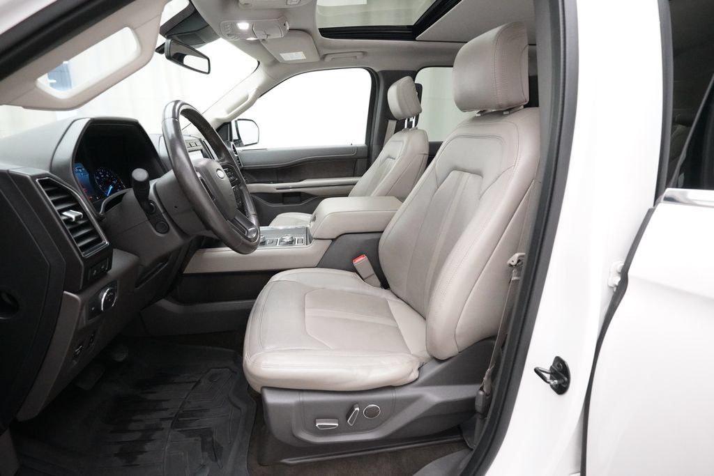 Used 2018 Ford Expedition Limited w/ Equipment Group 301A AWD/4WD image 7