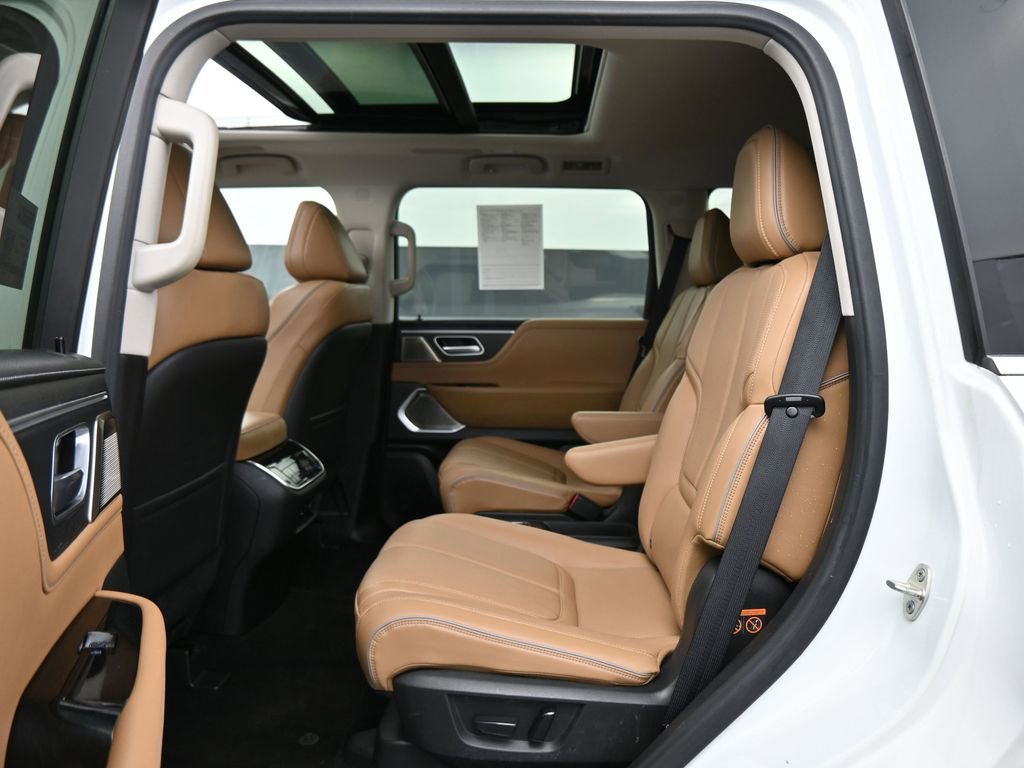 Used 2025 INFINITI QX80 Sensory image 20