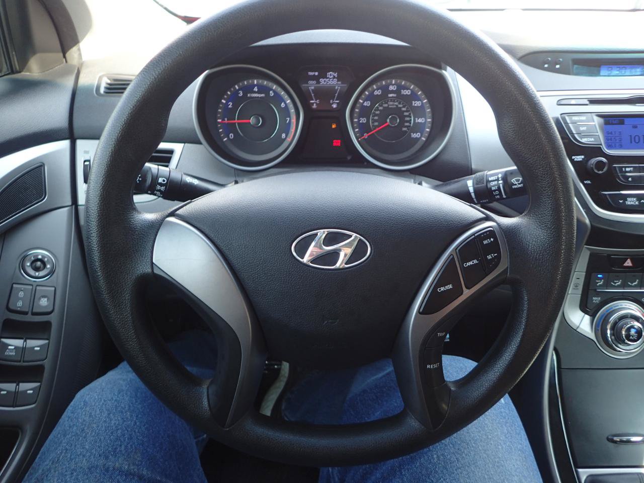 Used 2013 Hyundai Elantra GLS FWD image 14