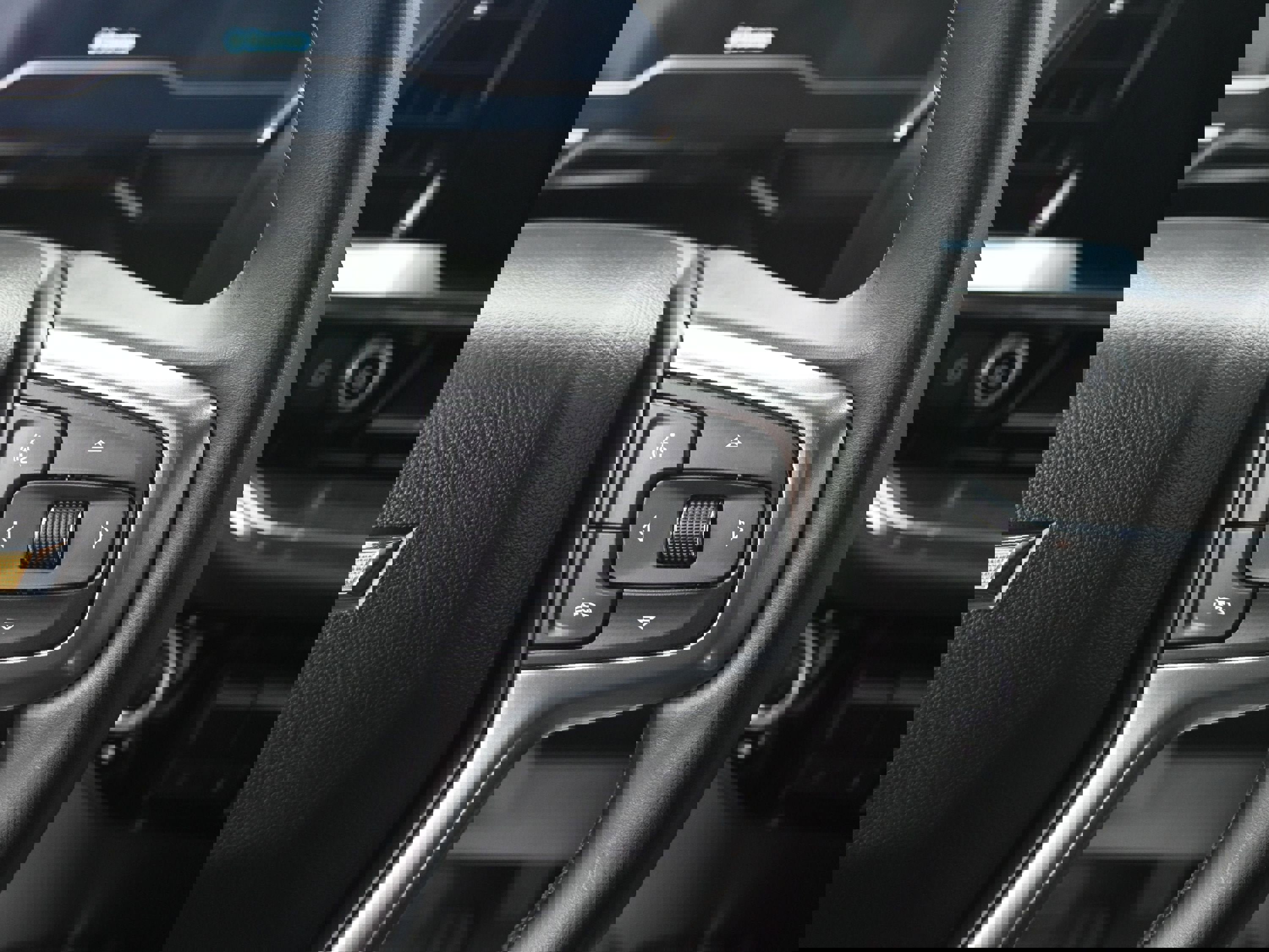 Certified 2025 Chevrolet Silverado 2500 LTZ w/ LTZ Convenience Package image 13